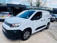 Used Citroën Berlingo 100 HP (73 kW) 2023 White MPV