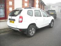 Used Dacia Duster Lauréate 125 HP (91 kW) 2017 White Hatchback