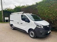 Used Vauxhall Vivaro 90 HP (66 kW) 2016 White MPV