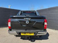 Used Nissan Navara Tekna 190 HP (139 kW) 2017 Black Pickup