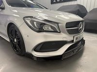 Usado Mercedes CLA220 AMG line 177 HP (130 kW) 2016 Prateado Sedan