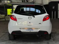 Używany Mazda 2 Edition 2014 Biały Hatchback