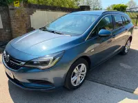 Used Vauxhall Astra Design Edition 2017 Blue Estate
