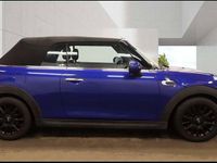 Begagnad Mini Cooper Cabriolet 2018 Blå Cab