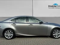 Used Lexus IS300h Executive Line 223 HP (164 kW) 2015 Pure silver metallic Sedan