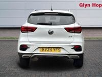 Usado MG ZS Exclusive 111 HP (81 kW) 2024 Branco SUV