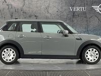 Usado Mini ONE Classic 102 CV (75 kW) 2022 Gris Utilitario