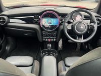 Used Mini Cooper Hatch 134 HP (98 kW) 2021 Red Hatchback