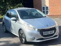Second-hand Peugeot 208 Active 82 CP (60 kW) 2012 Argintiu Hatchback