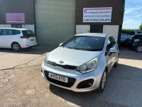 Used Kia Rio 109 HP (80 kW) 2013 Silver Hatchback