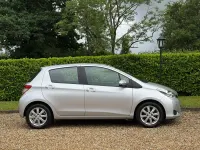 Used Toyota Yaris Multidrive S 101 HP (74 kW) 2012 Silver Hatchback
