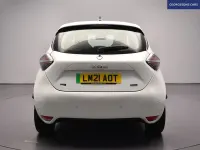 Used Renault Zoe Iconic 100 kW (136 HP) 2021 White Hatchback