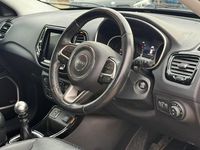 Begagnad Jeep Compass Limited 120 HK (88 kW) 2019 Brun SUV