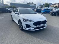 Used Ford Focus ST-Line 125 HP (91 kW) 2022 Frozen white Hatchback