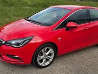 Used Vauxhall Astra SRi 105 HP (77 kW) 2015 Radiant red Hatchback