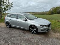Used Volvo V60 R-Design 190 HP (139 kW) 2017 Silver Estate