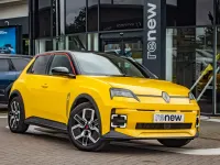 Used Renault R5 Komfort 110 kW (150 HP) 2026 Pop yellow  Hatchback