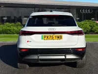 Usado Audi Q6 e-tron S-Line 239 kW (326 CV) 2025 Blanco SUV
