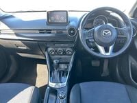 Usado Mazda 2 90 HP (66 kW) 2015 Prateado Citadino