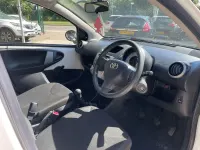 Used Toyota Aygo 68 HP (50 kW) 2012 White Hatchback