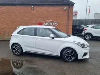 Używany MG MG3 Exclusive 106 KM (77 kW) 2019 Biały Hatchback