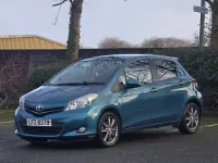 Begagnad Toyota Yaris SR 99 HK (72 kW) 2012 Turkos Halvkombi