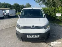 Used Citroën Berlingo 100 HP (73 kW) 2023 Icy white MPV