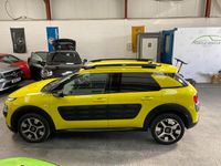 Used Citroën C4 Cactus Flair 82 HP (60 kW) 2016 Yellow Hatchback