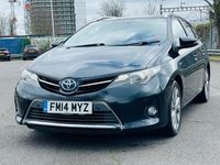 used Toyota Auris Hybrid 