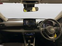 Used Toyota Yaris Hybrid 116 HP (85 kW) 2021 White Hatchback