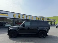 Usado Land Rover Defender S 250 HP (183 kW) 2024 Preto SUV