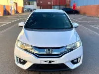 Used Honda Fit Hybrid 137 HP (100 kW) 2015 White Hatchback