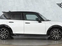 Used Mini Cooper Sport 114 kW (156 HP) 2026 Nanuq white Hatchback