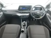 Used Hyundai i20 Premium 100 HP (73 kW) 2024 White Hatchback