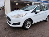 Used Ford Fiesta Zetec 2016 White Hatchback