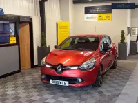 Used Renault Clio Dynamique 90 HP (66 kW) 2016 Red Hatchback