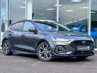 Usado Ford Focus ST-Line 2024 Cinzento Citadino