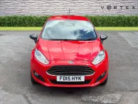 Used Ford Fiesta Zetec 82 HP (60 kW) 2015 Red Hatchback