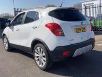 Used Vauxhall Mokka 115 HP (84 kW) 2015 White SUV