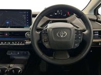 Begagnad Toyota Prius 220 HK (161 kW) 2024 Blå Halvkombi
