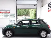 Begagnad Mini ONE Hatch 102 HK (75 kW) 2017 Grön Halvkombi