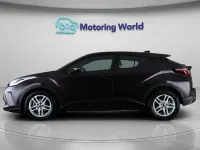 Used Toyota C-HR 122 HP (89 kW) 2023 Purple SUV