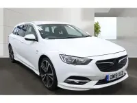 Used Vauxhall Insignia SRi 170 HP (125 kW) 2019 White Hatchback