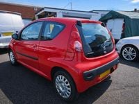 Used Peugeot 107 68 HP (50 kW) 2008 Red Hatchback
