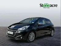 Used Peugeot 208 Signature Sky 82 HP (60 kW) 2019 Black Hatchback