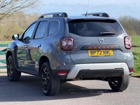 Used Dacia Duster Extreme 90 HP (66 kW) 2023 Grey SUV