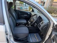 Used Ford Fusion Zetec 101 HP (74 kW) 2006 Silver Hatchback