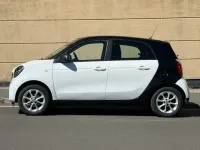 Used Smart ForFour Passion 71 HP (52 kW) 2017 White Hatchback