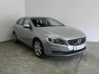 Usado Volvo V60 SE Lux 215 CV (158 kW) 2015 Plateado Familiar