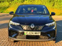 Begagnad Renault Arkana Techno 2024 Svart SUV